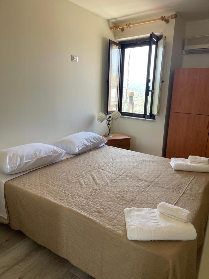 Casa Vacanza Antico Baglio Castelbuono  Exteriér fotografie